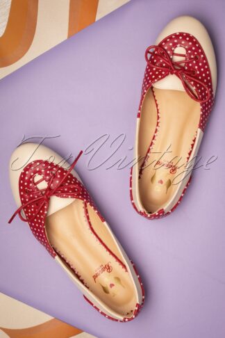 Chaussures Plates Oxford Isabella Années 50 en Nude et Rouge