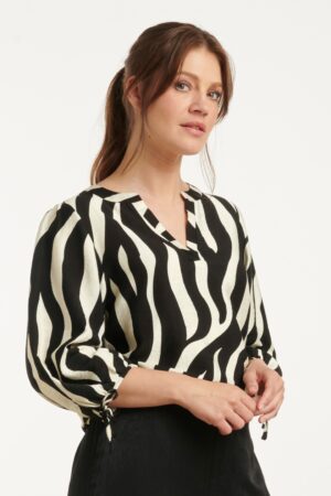 Zoë Zebra Bluse in Off White und Schwarz