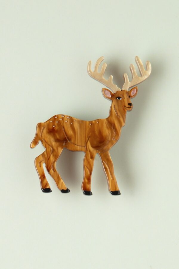 Enchanted Deer Brosche