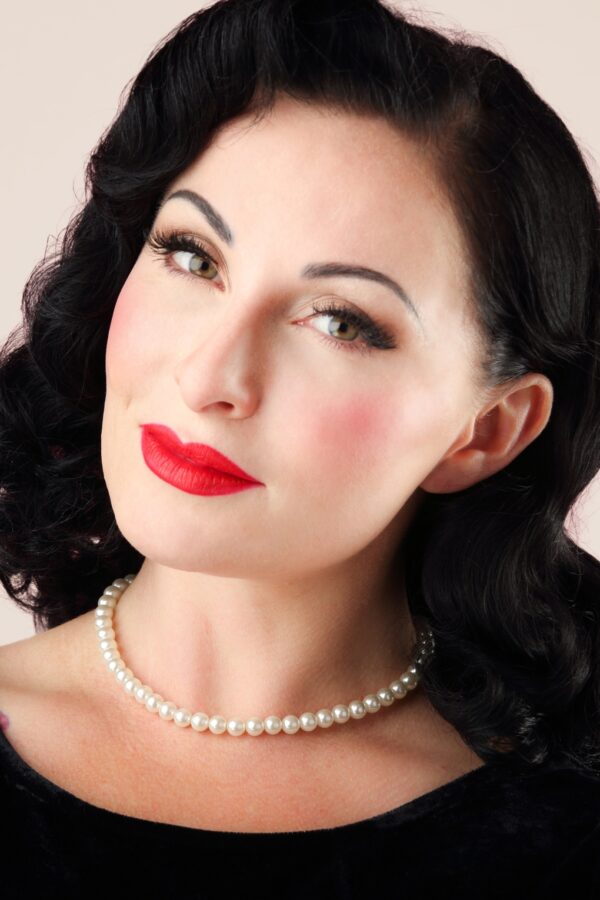 Grace Pearl Choker in Elfenbein
