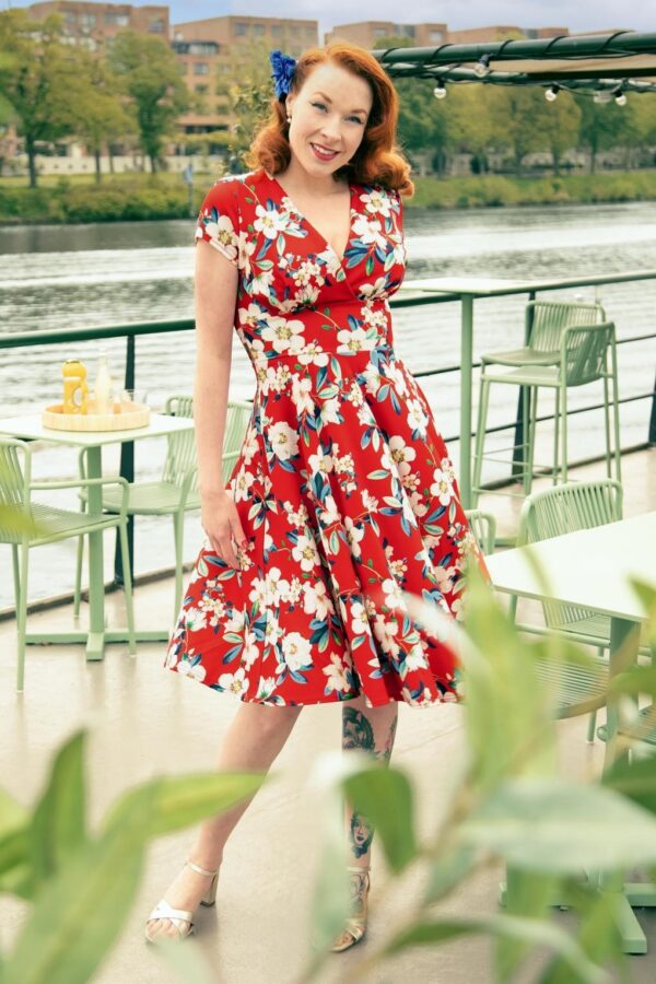 Miley Flower Swing Kleid in Knallrot