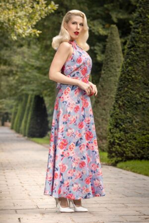 Leonie Floral Neckholder Maxikleid in Himmelblau
