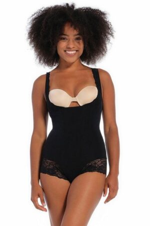 MAGIC Bodyfashion Shaping-Body Super Control Body verleiht der Brust und dem Po ein dezentes Lifting