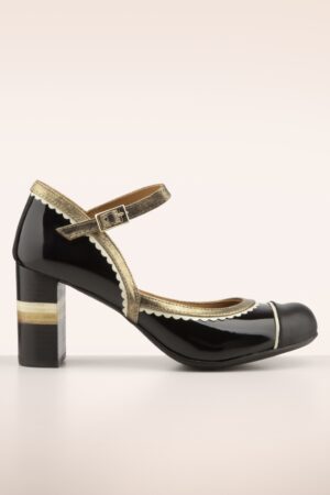 Frida Leather Mary Jane Pumps in Schwarz