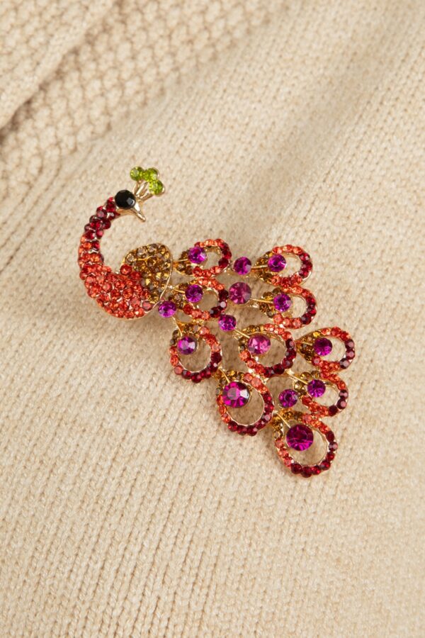 Sparkly Peacock Brosche in Rot und Multi