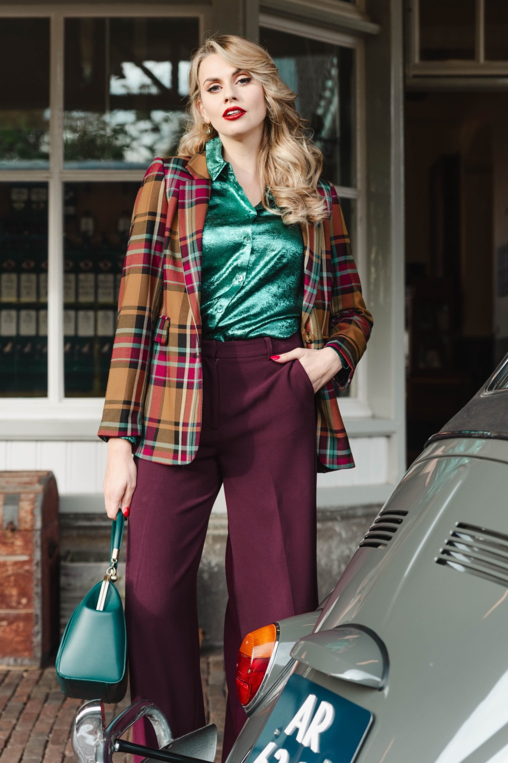 Daisy Caroll Karierter Blazer in Goldbraun