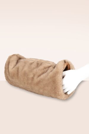 Lorna Muff in Beige