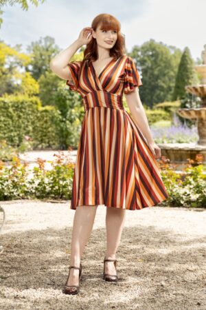 Exklusiv bei Topvintage ~ Sadie Stripes Swingkelid in Braun.