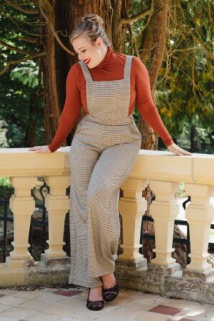 Geek and Chic Latzhose in Hellbraun