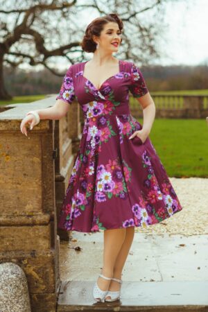 Berry Blossom Swingkleid in dunklem Magenta