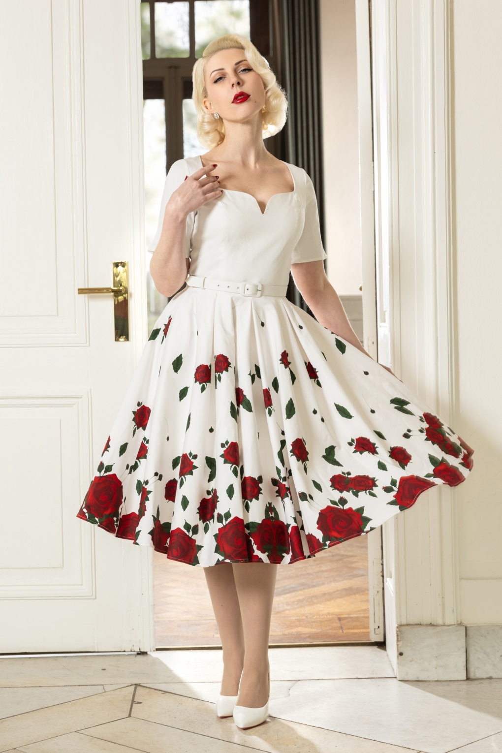 Exklusiv bei Topvintage ~The Ella Rose Swingkleid in Weiß