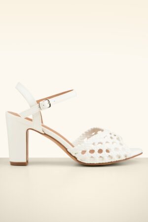 Nicole Crochet-Look Sandalen in Weiß