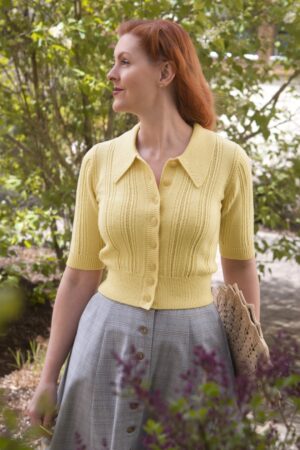 The Non Contrast Cardigan in Hellgelb