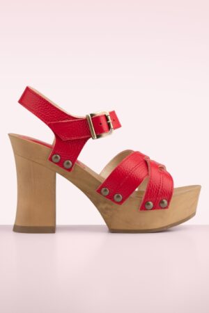 Freya Clogs in Rot
