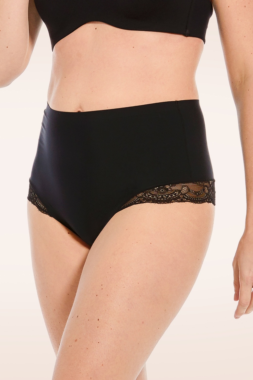 Dream Hi Spitze Tanga in Schwarz